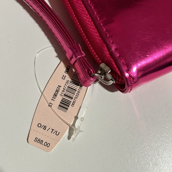 NWT Victoria’s Secret Wristlet - Picture 2 of 5